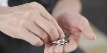 “行政のミス”なのに「生活保護費の返還請求」…困窮する受給者の“生存権”が脅かされるケースも？　本来とられるべき“適切な手続き”とは