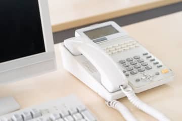 『電話に出ない人』の心理とは？4つの理由と対処方法