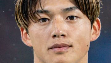 27歳日本人、監督解任危機の海外名門チームを救う劇的初ゴール!現地は『救世主』扱い