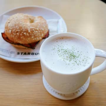 《新作》あったまるぅぅ♡【スタバ】冬に飲みたい「ほっとスープ」って？