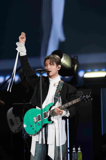 東方神起 チャンミン、初のソロツアーが大盛況！SUPER JUNIOR キュヒョンのサプライズ登場も