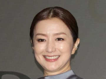 【時の人賞】鈴木京香「時計をすると背筋が伸びる」充実の1年振り返り、2026年も全力投球宣言