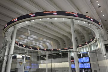 東証、午前終値5万0473円　小幅続落、利益確定売り優勢