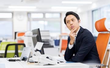 “年上部下”とのすれ違いはなぜ起きるのか　日本の職場が抱える構造的な壁