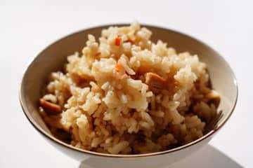 料理研究家リュウジ『やけくそパエリア』に注目集まる！概念を覆す簡単+安い+旨いの最強レシピに「2人分でもペロリと平らげてしまいました！少食なのに…笑」「少し豚バラを入れてみたらメチャ旨」の声