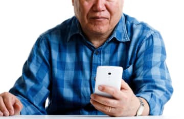 舛添要一”高齢者とSNS”について私見『暇な高齢者がSNSで愚劣な言辞を弄している』『ネットを捨て働いた方が健全』…一方ネットではツッコミ殺到「多分、年齢はあまり関係のない話かと」「自己紹介ですか？」「そう言う自分も高齢者でネットをやっているじゃないですか」