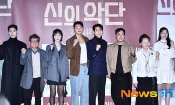 【PHOTO】パク・シフ、10年ぶりに映画復帰！2AM ジヌンらと共に「神の楽団」制作報告会に出席