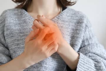 えっ、ここからもウイルスが侵入！？ 意外すぎる「あかぎれ」が招く感染リスクと正しいケア法［医師監修］