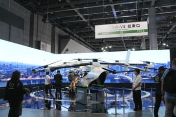 SkyDriveが描く“空×鉄道”の未来、空飛ぶクルマの駅・改札も再現