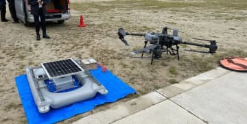 ソフトバンク、天然ダム湛水部の水位監視実証で高精度測位サービスとドローンを活用