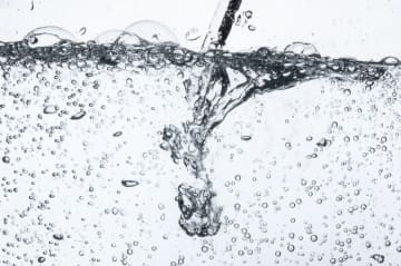 炭酸飲料を入れてはいけないNG容器４つ　破裂を招く危険な使い方とは