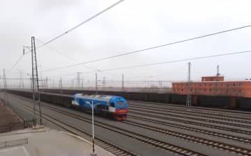 無線通信で協同走行、世界初の3．5万トン級列車編成運行試験に成功―中国