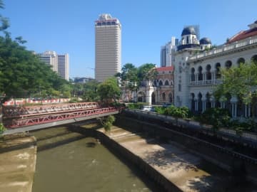 2026年の旅行の穴場はマレーシア 物価は日本の半分、「世界2位の超高層の人気ホテル」に「ニョニャ料理」