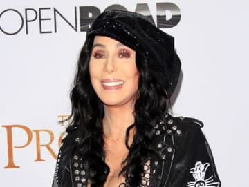 79歳シェール、40歳年下恋人と来年の誕生日に結婚か　代理人は否定