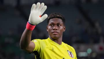 アーセナル、日本代表の鈴木彩艶への関心が高まる、起こり得るGK再編？