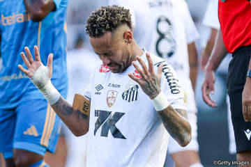 身を削りチームを残留に導いたネイマール「手術を受ける」、注目の去就は「僕の心は常にサントスに」