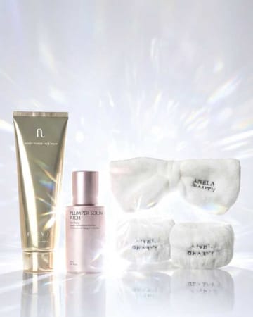 ANELA BEAUTY美容液が進化♡数量限定HOLIDAY SETで“年齢サイン*¹”にアプローチ