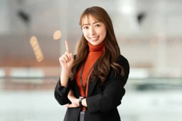 「拝見・拝聴・拝読・拝受」正しく使える？謙譲語の使いかたマナー