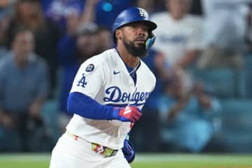 巻き起こる論争テオのトレード説も…ロバーツ監督は“否定”「彼は私たちのライトだ」