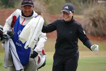 22Hの長丁場でボーダーライン上に後退も…　渋野日向子は“勝負の最終日”へ「切り替えて頑張ります」