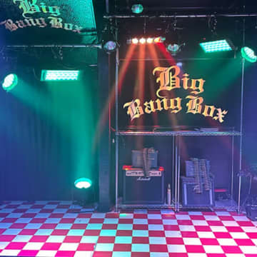 初回利用者対象の「年末年始キャンペーン」を開催！！　小さいけど音響、照明、スモークばっちりの手ごろなライブハウス！初めての方でも使いやすい！