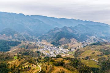 豊かな自然が農村にもたらす新たな可能性　中国・重慶市五里鎮