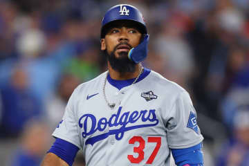 「絶対ないとは言い切れないが...」ド軍GMが移籍報道に言及　T・ヘルナンデス去就にロバーツ監督は「今は我々の右翼手」と強調