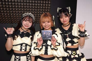 柳ケ瀬プロレスの星乃純奈が所属する『蜂蜜★皇帝』がレコ発ツアーを開催中！