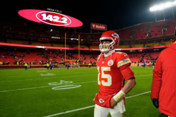 チーフスQBマホームズがプレーオフ進出の望みに言及、「可能性がどんどん低くなっている」