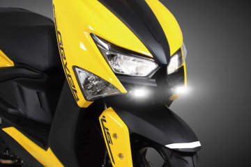 シグナス グリファス用LEDフォグランプ登場！　雨でも安心のイエロー切替