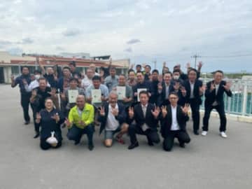 回胴遊商九州・沖縄支部が沖縄でサンゴ保全活動　園児51名も参加し100株植付け