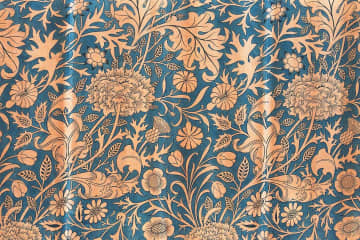 「タペストリー＆カーペット」の展覧会が新宿で、干支にちなんだ“馬をめぐる布”も集結