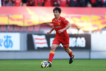 総走行距離＆デュエル勝利総数はリーグトップ、MFで2桁得点達成…稲垣祥が“33歳”で示したキャリアハイ