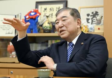 石破前首相、定数減法案は乱暴　「おこめ券」を疑問視