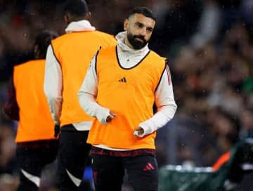 「恥ずべきだ」「リバプールが悪い結果を残すのを待っていた」出番なしに激怒したサラーを伝説OBが痛烈批判！CLの遠征メンバー招集外には「クラブが正しい」