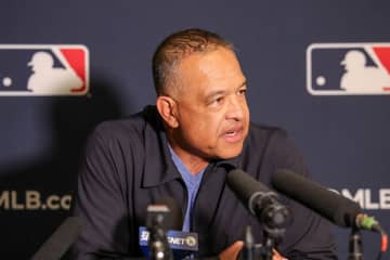 【ドジャース】ロバーツ監督　サラリーキャップ賛同撤回を拒否「私も意見を言う権利はある」