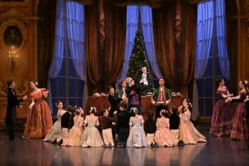 新たな金平糖が誕生する冬──牧阿佐美バレヱ団『くるみ割り人形』が贈る格調のクリスマス