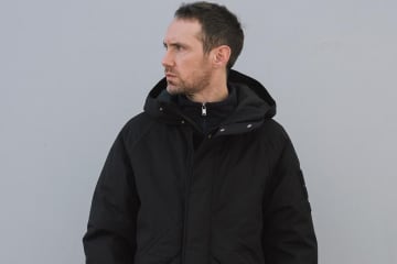 ノンネイティブ×ワイルドシングス、軽くあたたかな2層生地の中綿ジャケットやモンスターパーカー