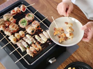 「超少煙グリル」で煙がほぼ出ない！ホームパーティーが盛り上がる肉巻き＆チーズフォンデュ