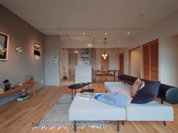 自由が丘ハイタウン 4階｜「自由が丘」駅徒歩13分。自由が丘を日常にする、穏やかな住環境と軽快なアクセス。収納豊富・陽当たり良好な南東角部屋4LDK