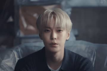 NCT ドヨン、タイトル曲「Promise」MV公開…ファンとの関係を四葉の鉢植えで表現