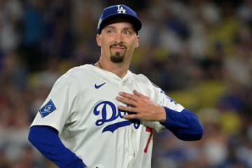 「本当に笑える」ド軍本拠地で“異様”な光景　スネルがまさかの行動「怪我しないで」