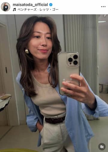 里田まい、ミニ丈黒ドレスで異次元スタイル...変わらぬ美しさにドキっ　「結婚パーティーで幸せな気持ちに」