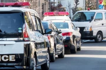 90歳のおじいちゃん 車の運転をミスって『暴走』”歩道に突っ込み” 助手席の87歳の妻が救急搬送され話題に「今の法制度だと130歳でも運転できれば運転していいってことですか？」「90歳って任意保険入れるの？保険屋も断るんじゃないのかな、、」