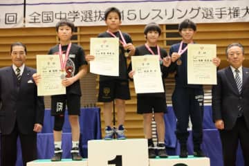 <レスリング>【写真集】2025年全国中学選抜U15選手権/表彰式(男子フリースタイル)