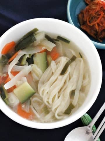 カルクッス(칼국수)