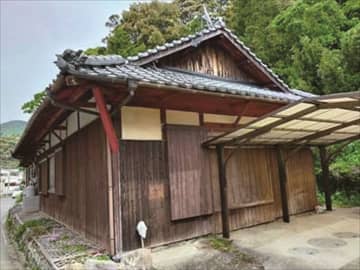 大きな梁のある古民家｜奥行きのある平屋【愛媛県宇和島市】自然、歴史が息づくまち。県内屈指の海釣りスポットも