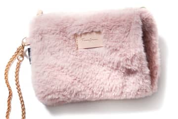 around3000円でママ友へギフトを贈る♪ 寒い日のお出かけもあったか！ 両手を温められる「カイロポーチ」のご紹介