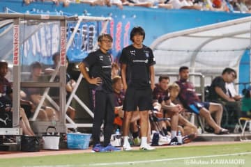 横浜FC、中村俊輔コーチら4名のスタッフ退任を発表「新しい挑戦を求めた末に決めました」
