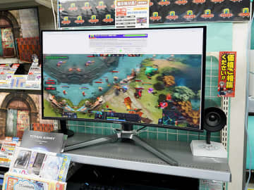 QD-OLEDパネル採用の31.5型4K/240Hz湾曲モニターがJAPANNEXTから